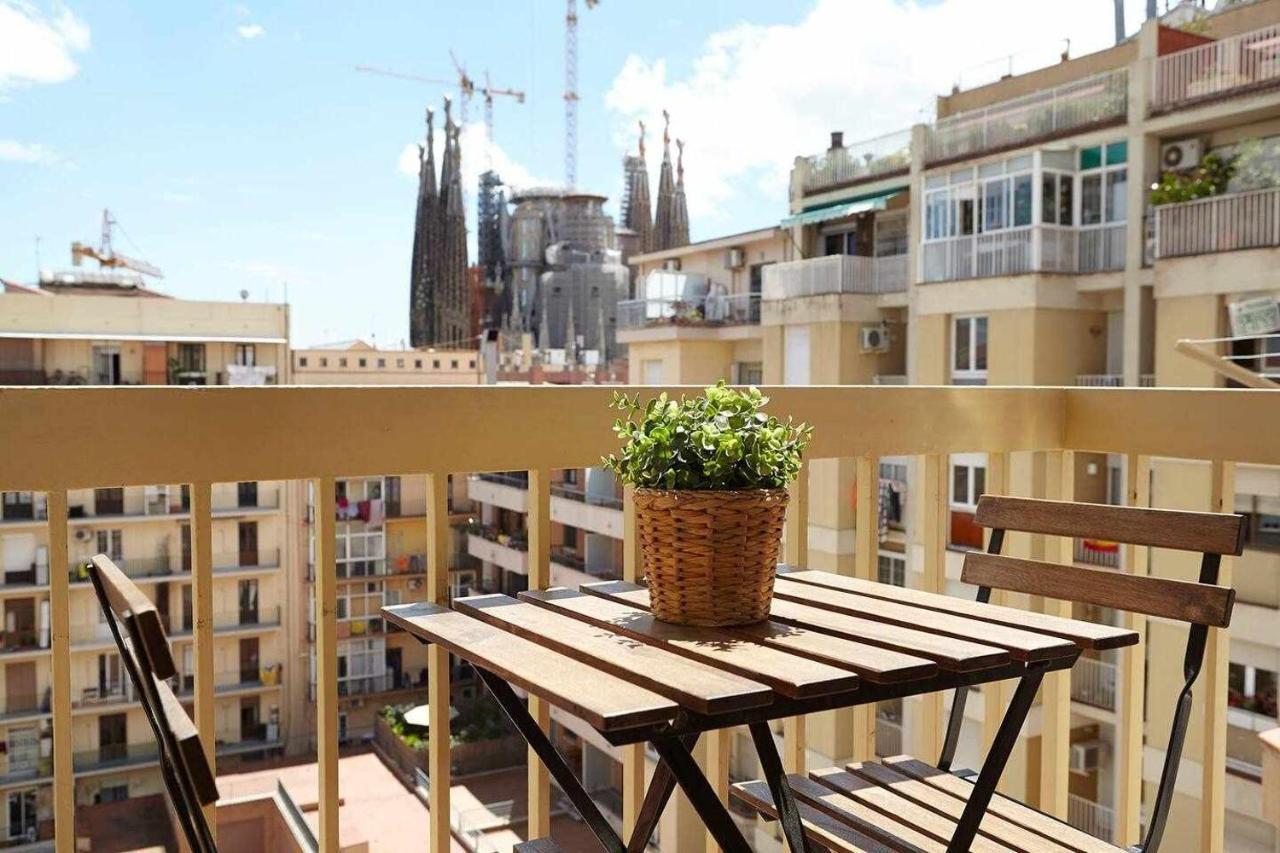 Sagrada Familia Views Nos Preocupa Su Seguridad Apartment Barcelona Luaran gambar